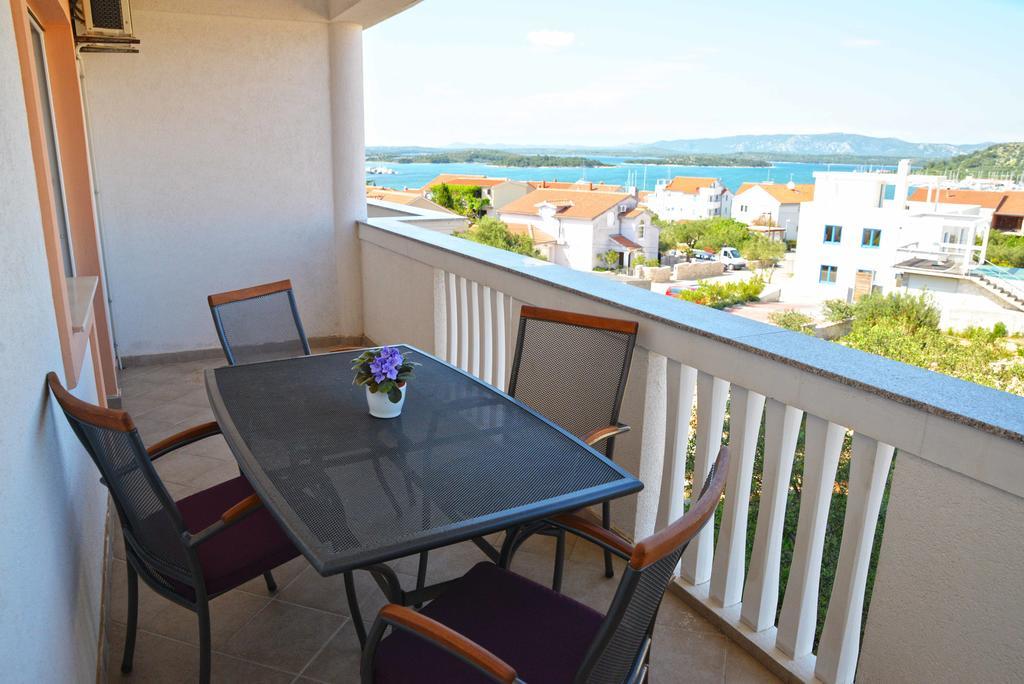 Apartments Janja Murter Kültér fotó